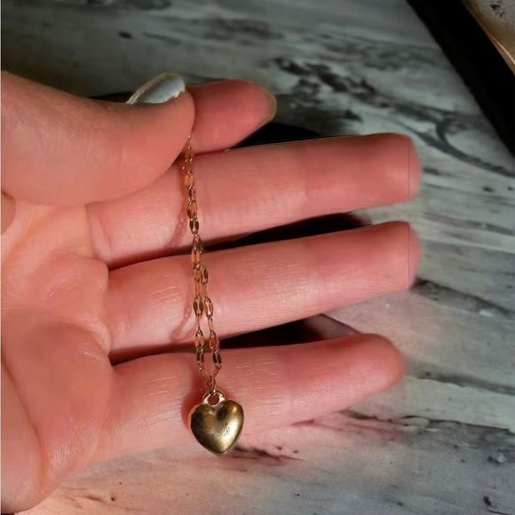 🧡 Delicate Gold Dainty Heart Necklace🧡 - Picture 16 of 16